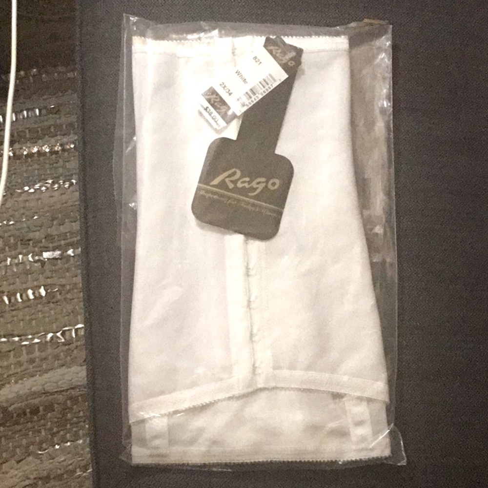COPY - Rago - 821 - Waist Cincher  Vintage NWT, 2X/34 White. Some Age Flaws. Ra…